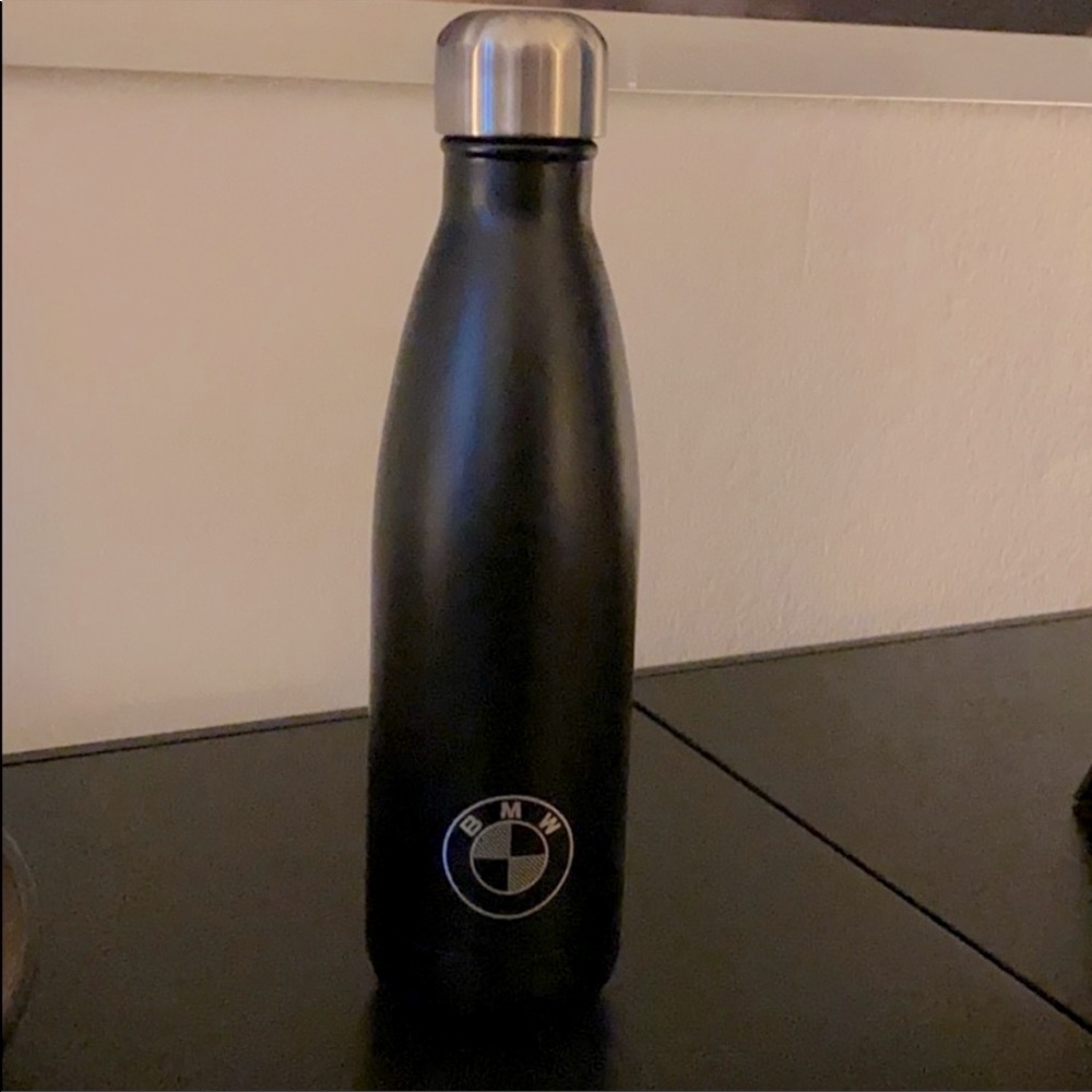 Swell water bottle with BMW logo